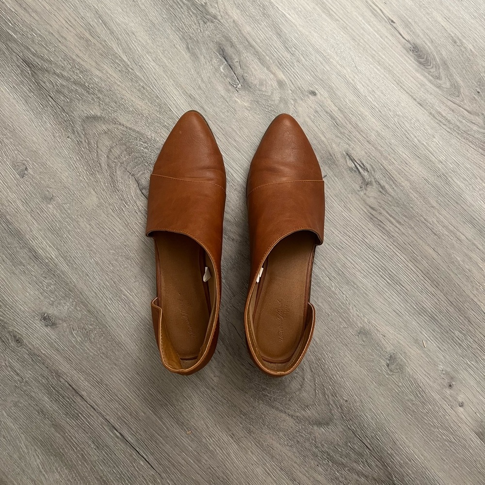 Super cute tan booties size 9